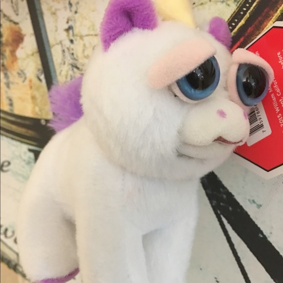 Unicorn Keychain - Picture 4 of 5